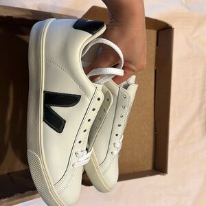 Vega Esplar Sneakers